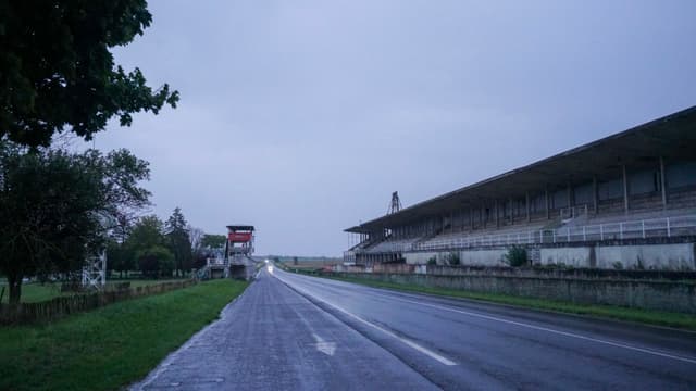 雨中的兰斯格村赛道