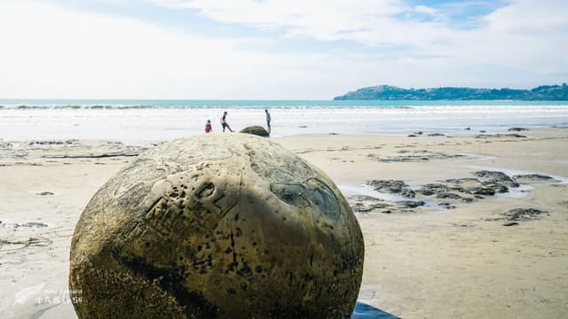 Moeraki Boulders